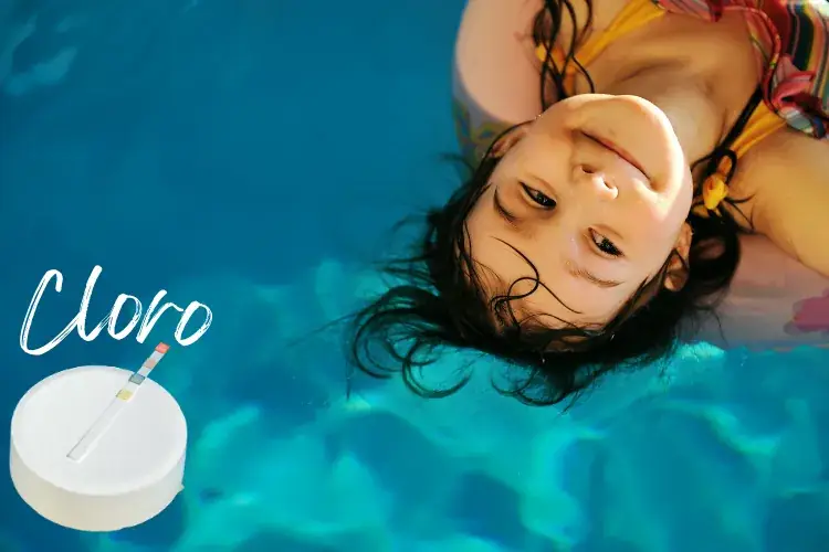 Cómo Proteger el Cabello de Tu Niña en la Piscina este Verano
